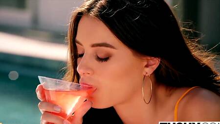 Красивое анальное порно с обворожительной Lana Rhoades