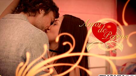 Красивой азиатке, как и парню, нравится анальный секс