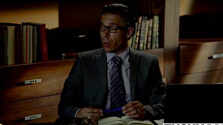 Учитель отшлепал студентку и трахнул её в попку