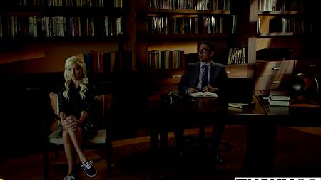 Учитель отшлепал студентку и трахнул её в попку