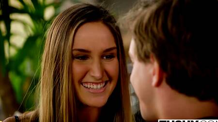 Красотка наконец решается на двойное проникновение