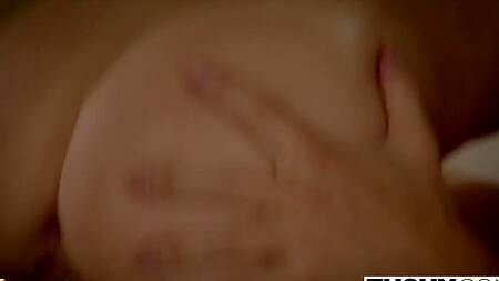 Рыжая студентка доверяет попку только репетитору