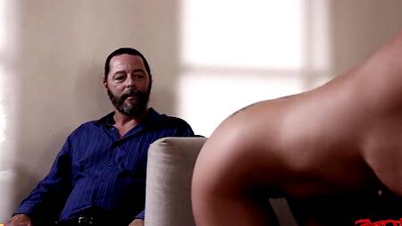 Муж больше любит смотреть, а не трахать