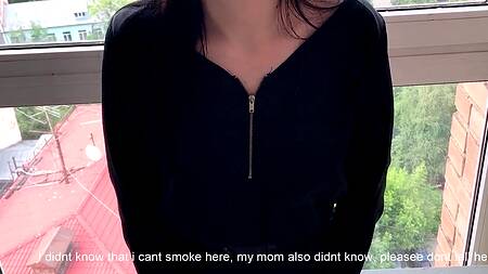 Секс в подъезде с привлекательной русской незнакомкой