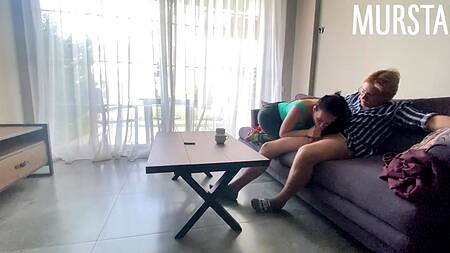 Блондин запикапил на пляже безотказную в постели русскую девку