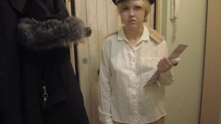 Русский пацан наслаждается сексом с молодой толстушкой