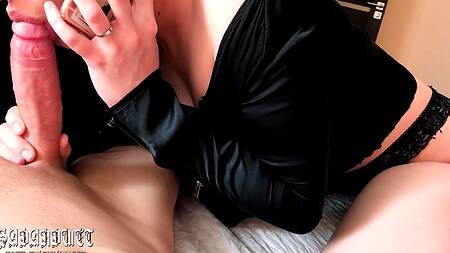 Оттраханная русская краля приняла в рот камшот пихаря