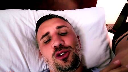 Пока жена спит, муж рядом ебет её подругу в черном белье