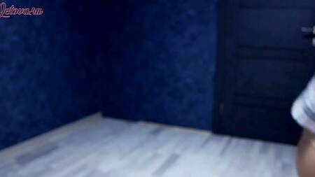 Начальник училища сношает в кабинете молодую русскую студентку