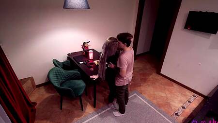 Полизал писю стройной блондинке и нежно трахнул в узенький анал