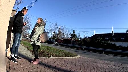 Заплатил русской блондинке за секс и не разочаровался