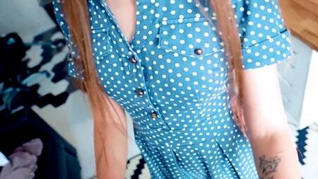 Русский пихарь шпилит молодую девицу с красивой фигурой