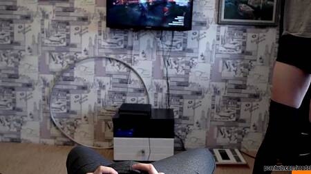 Наполнил рот спермой глубоко отсасывающей грудастой подруге