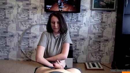 Наполнил рот спермой глубоко отсасывающей грудастой подруге