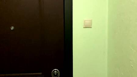 Телка большой задницей изменяет бойфренду с его русским другом