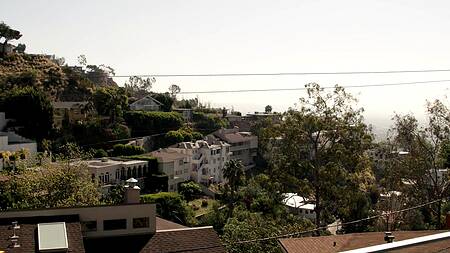 Утро красотки начинается с музыки и анального секса