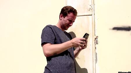 Засадил огромный елдак в розовую щель молодой девице