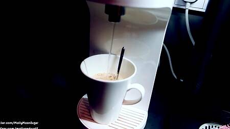 Кончил в рот рыжей бестии с классными натуральными сиськами