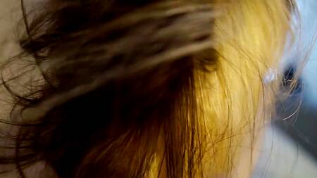 Любвеобильный парень лижет киску балдеющей девушке