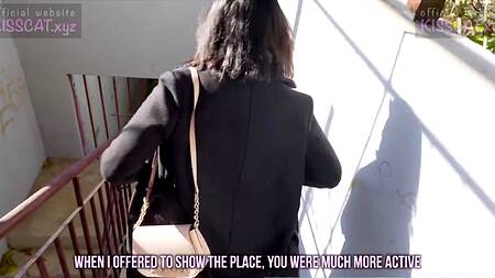 Русская нимфа отдалась в жопу парню на улице в подворотне