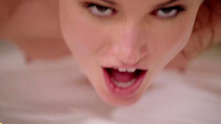 Белая девушка влюбилась в большой член негра