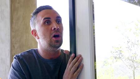 Шикарная милфа сосет лучше всех и ебется в задницу