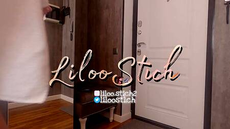 Русский чувак шпилит в анал молодую телочку в студенческой форме