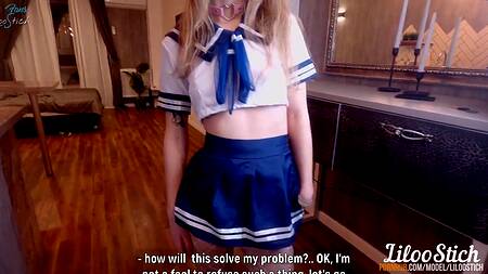 Русский чувак шпилит в анал молодую телочку в студенческой форме