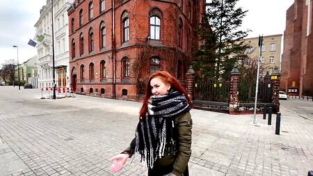 Запикапил и выебал дома рыжеволосую русскую девку