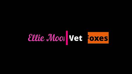 Красивый новогодний секс на диване молодой русской пары