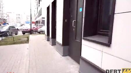 Коллектор жестко выебал за долги русскую молодую девушку