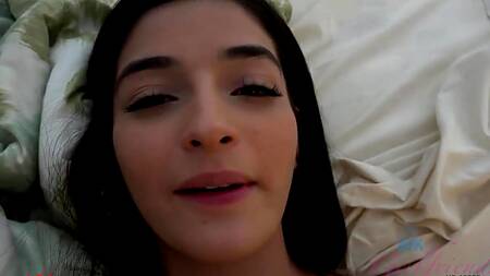 Утренний анальный секс от первого лица с роскошной Emily Willis