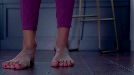 Горячая Anissa Kate трясет дойками на крепком мужском члене