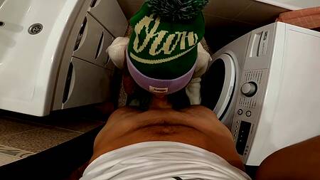 Запикапил и страстно оприходовал в ванной жопастую русскую девку