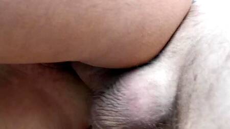 Жаркий секс крупным планом в тату салоне с горячей девушкой