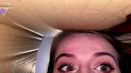 Изнасиловал застрявшую девушку и мощно кончил ей в рот