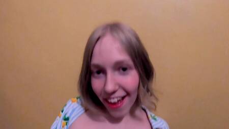 Мы ещё даже не познакомились, а она уже трахнула меня в подъезде  Модель:Amanita Tomato  Категория: русское