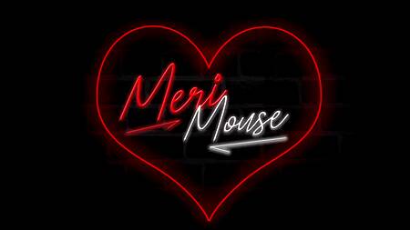 Присунул член в узкий анал мастурбирующей блондинке от первого лица