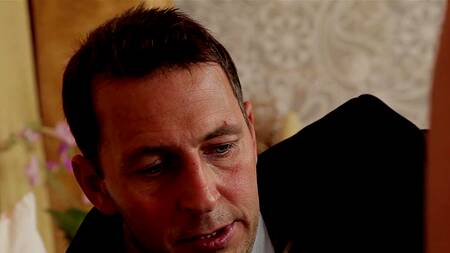 Куколд дрочит на то как друг ебет его горячую женушку