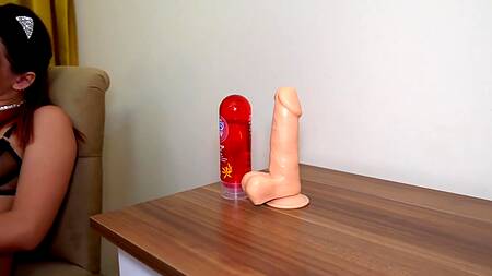 Русский качок балует девушку незабываемым исполнением куннилингуса