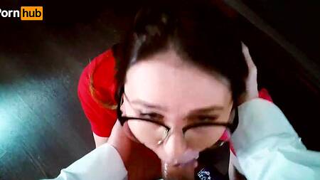 Начальник пялит раком секретаршу в сексуальных колготках