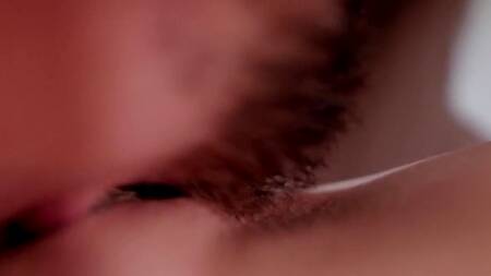 Красотка громок стонет от нежного куннилингуса опытного любовника