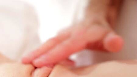 Красотка громок стонет от нежного куннилингуса опытного любовника