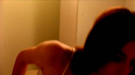 Чувак вертит на члене сестру с классными упругими сиськами