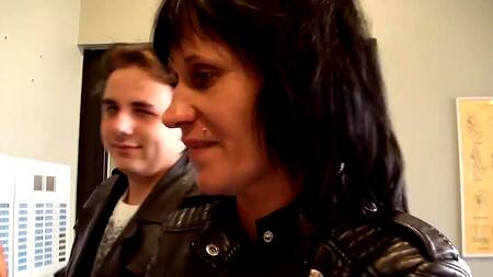 Фильм: Пронзенные мамаши  (2021)