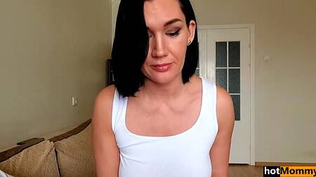 Сын пялит горячу маму в анал до полного удовлетворения у нее в очке