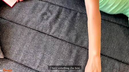 Жеребец засадил член в попку безотказной русской подруге