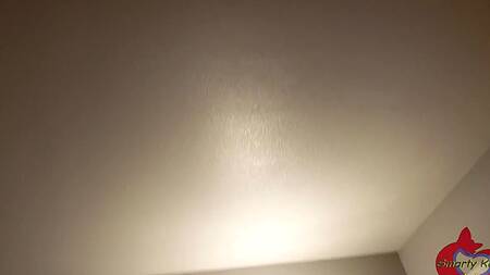 Парень сводит с ума блондинку с волосатой  розовой киской