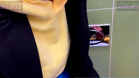 Запикапил и трахнул в примерочной сексуальную длинноногую нимфу