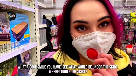 Запикапил и трахнул в примерочной сексуальную длинноногую нимфу